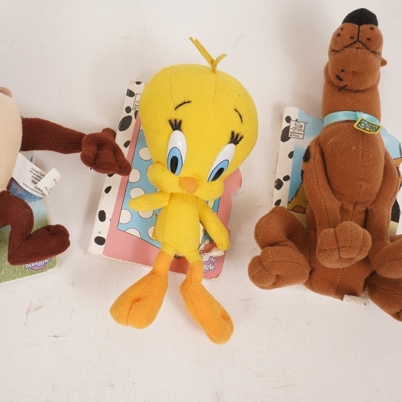 Dalmatian Press Scooby, Tweety, Taz Plush Stuffed Animals with Books Attached - Picture 3 of 13